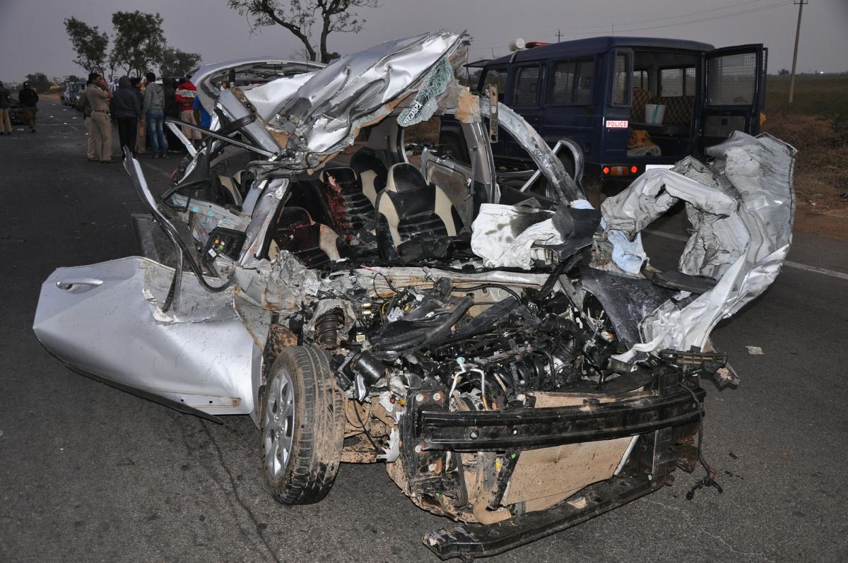 ಗದಗ: ಭೀಕರ ರಸ್ತೆ ಅಪಘಾತಕ್ಕೆ ಆರು ಮಂದಿ ಸಾವು