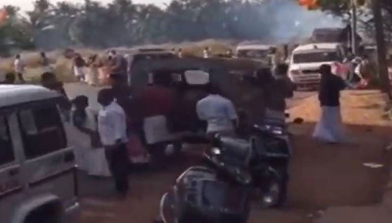 ವನಿತಾ ಮದಿಲ್: ಕಾಸರಗೋಡಿನಲ್ಲಿ ಬಿಜೆಪಿ ಕಾರ್ಯಕರ್ತರಿಂದ ಕಲ್ಲು ತೂರಾಟ