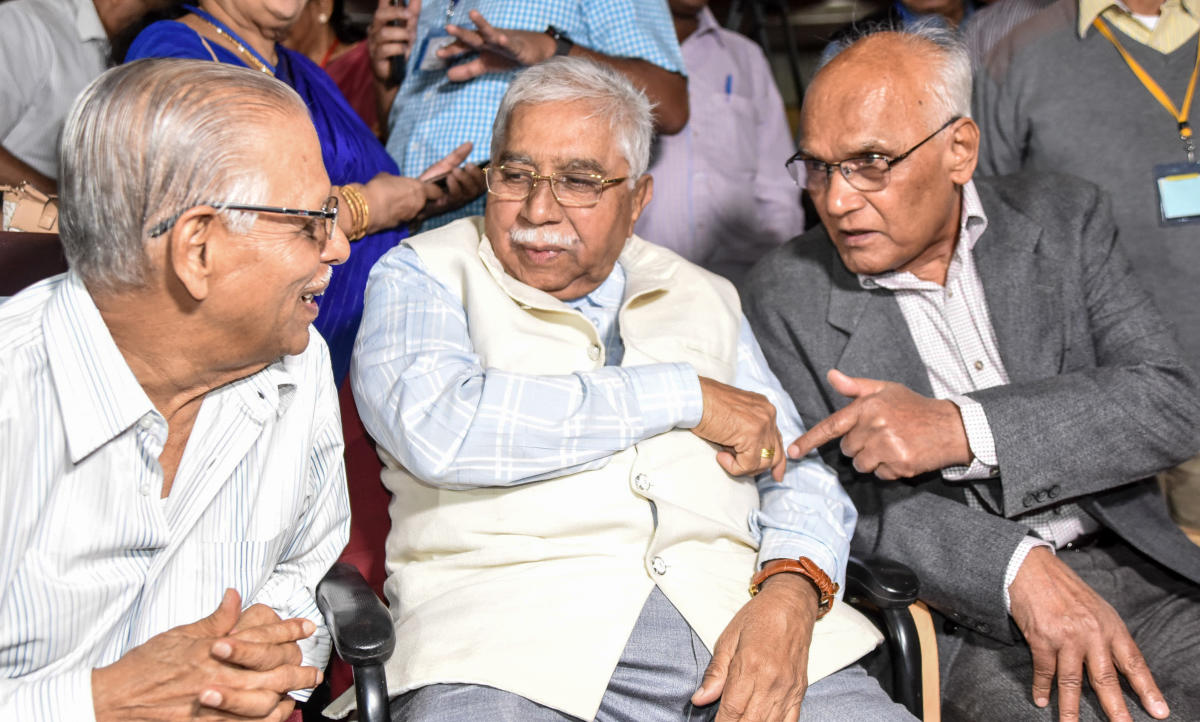 ವಂಶವೃಕ್ಷ, ಸಂಸ್ಕಾರ ಮೇರು ಕೃತಿಗಳು: ಸಾಹಿತಿ ಚಂದ್ರಶೇಖರ ಕಂಬಾರ ಬಣ್ಣನೆ