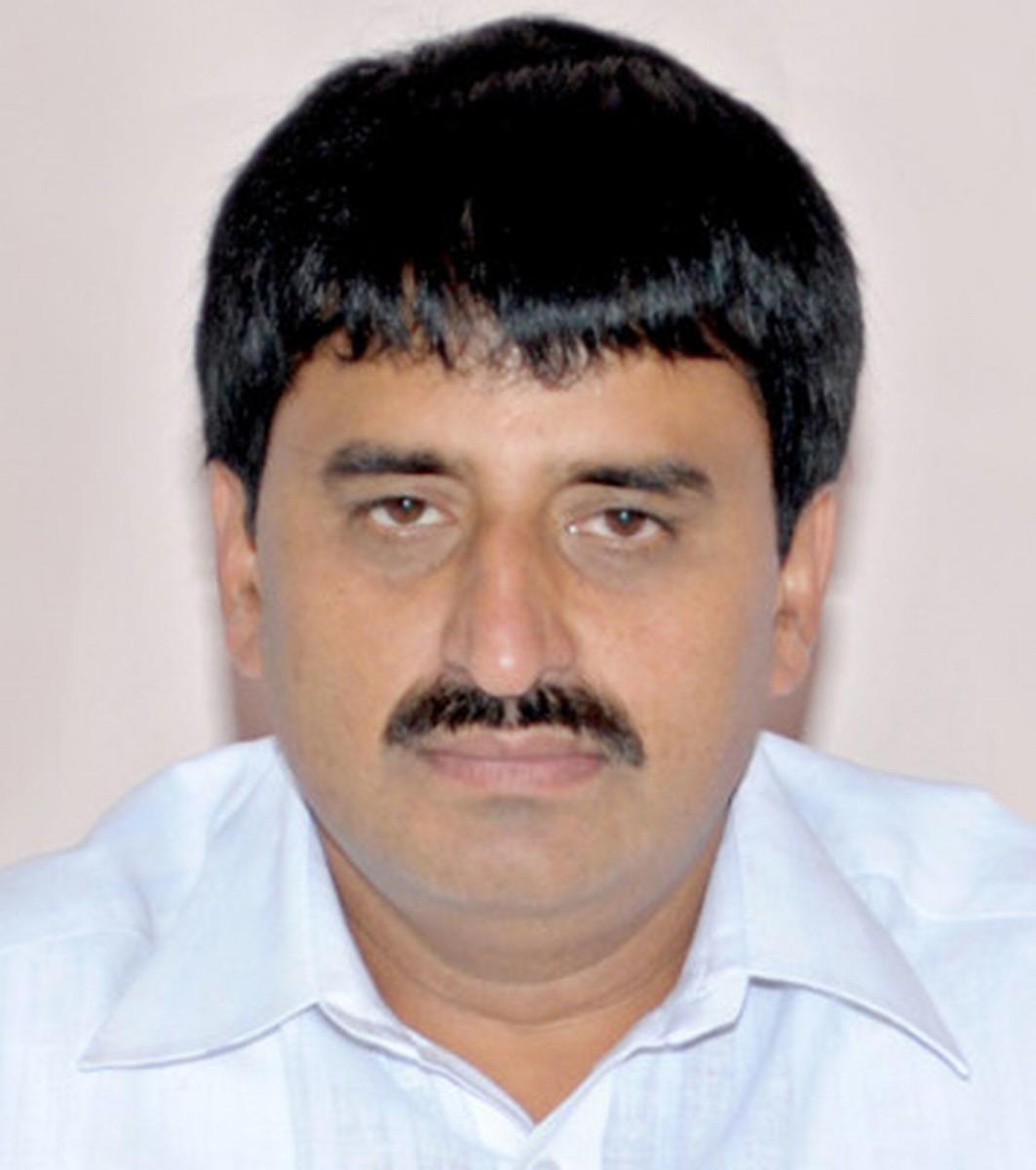 ಮುಂಬೈಗೆ ತೆರಳಿದ ಯೋಗೇಶ್ವರ್‌?, ತಲೆಮರಿಸಿಕೊಂಡಿರುವ ಶಾಸಕ ಗಣೇಶ್ ಸಂಪರ್ಕ ಸಾಧ್ಯತೆ