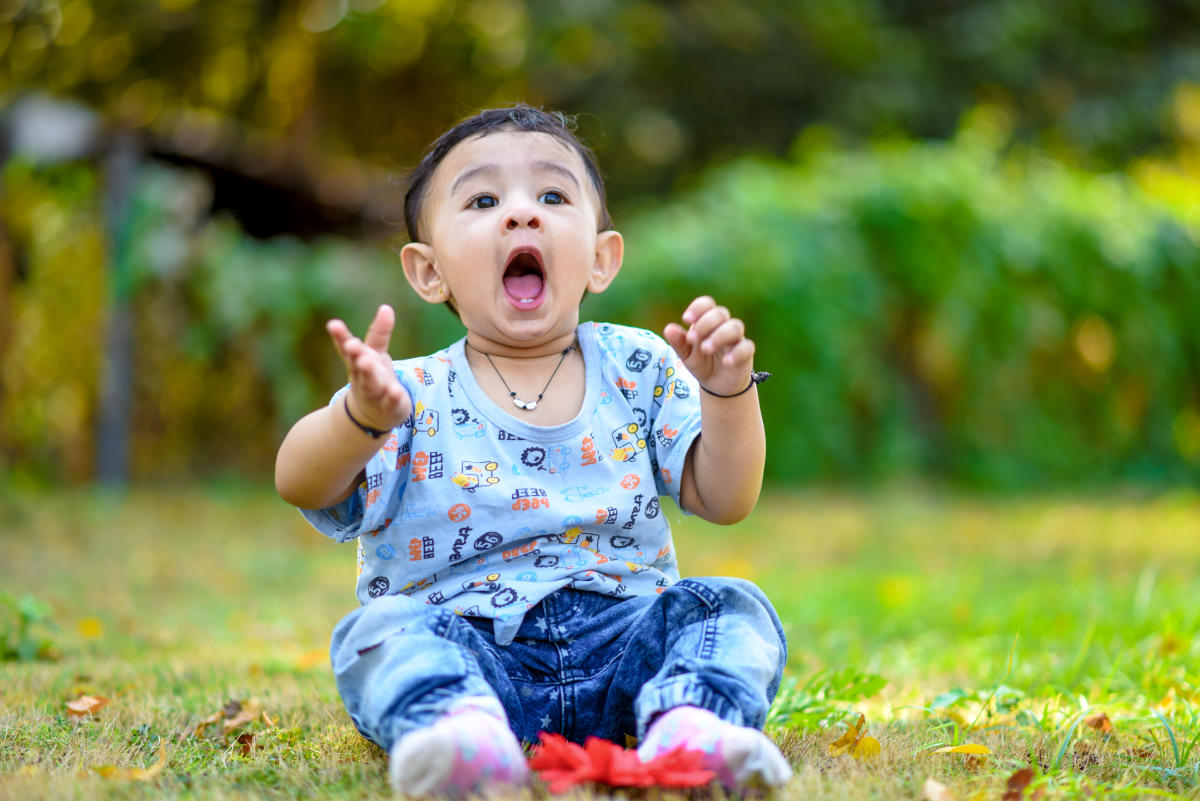 ಹಾಲು ಹಲ್ಲು ಮೂಡುವಾಗ...