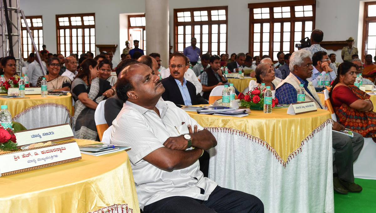 ಭಾಷಾ ಮಾಧ್ಯಮ: ಪೋಷಕರ ವಿವೇಚನೆಗೆ