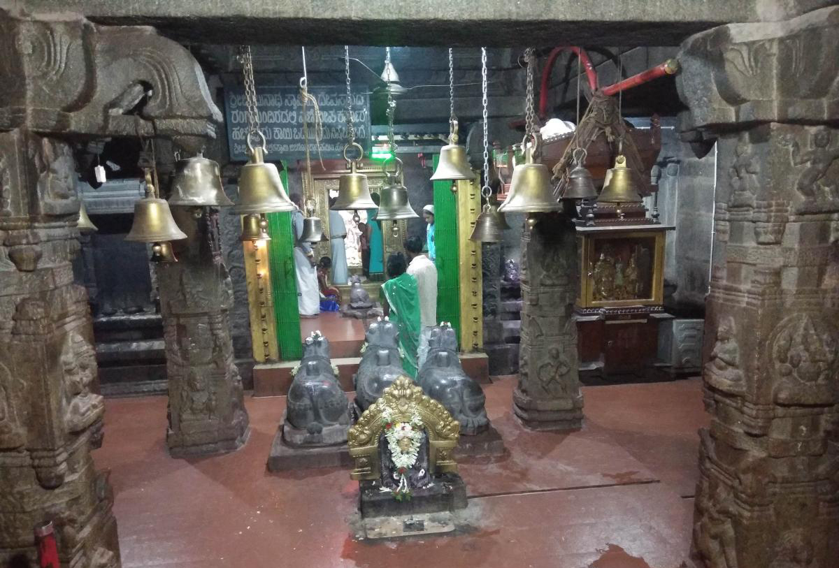ಲೋಹಾದ್ರಿಬೆಟ್ಟದ ಜಂಬುಕೇಶ್ವರ