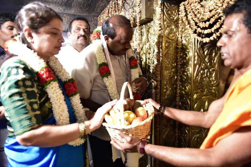 ಸಿಎಂ ಕುಟುಂಬದಿಂದ ಹೋಮ ಮುಕ್ತಾಯ