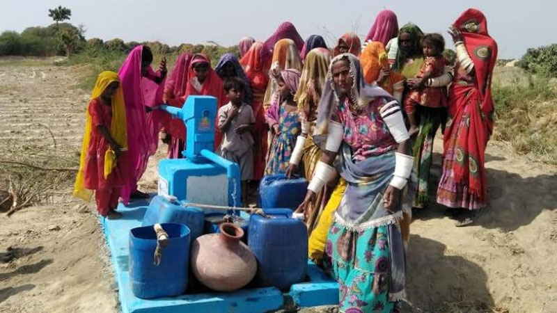 ಪಾಕ್: ನೀರಿನ ದಾಹ ತಣಿಸಿದ ಭಾರತೀಯ ಉದ್ಯಮಿ