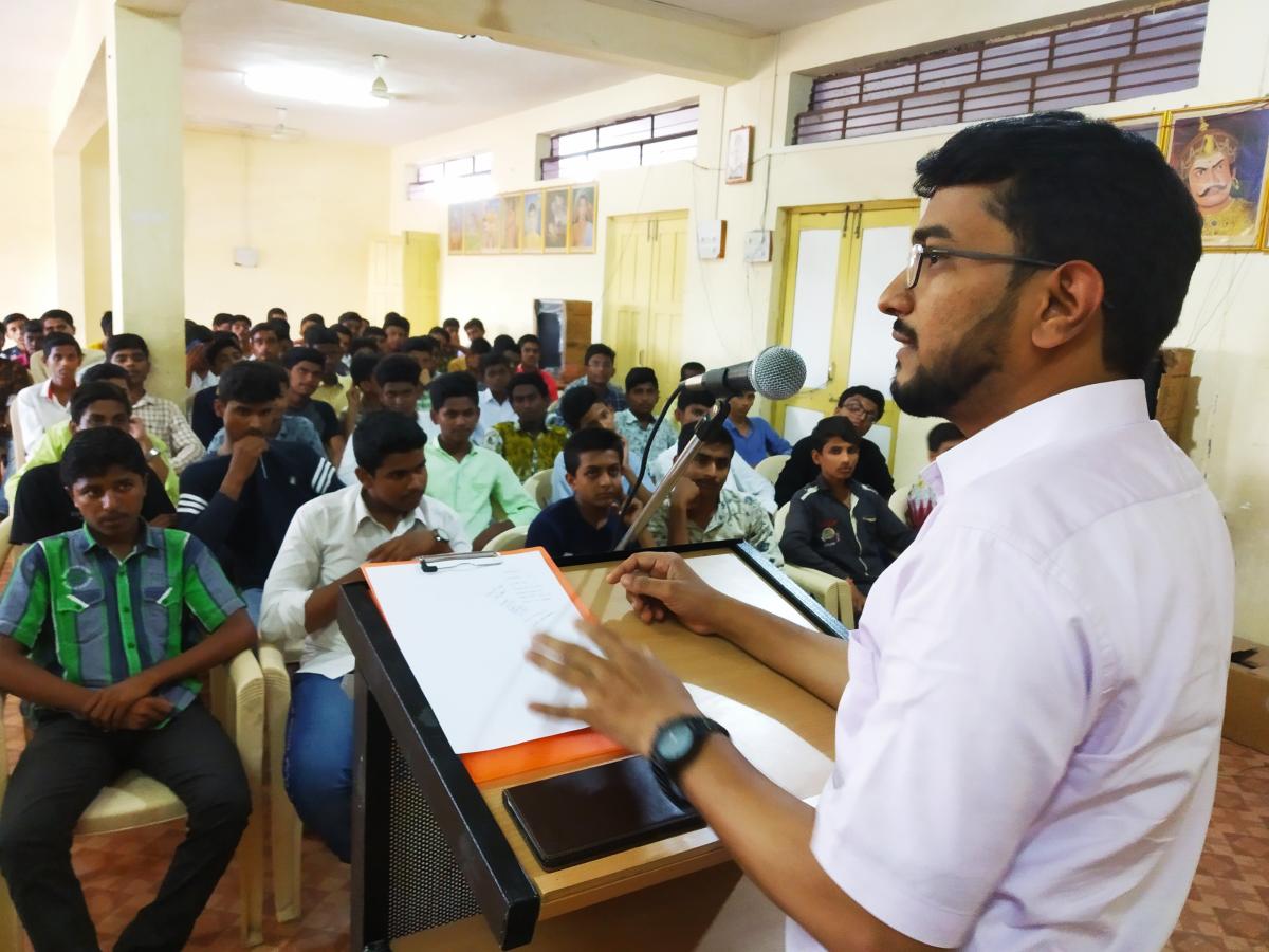 ‘ಆಮ್ಲಜನಕ ಖರೀದಿಸುವ ದಿನ ದೂರವಿಲ್ಲ’