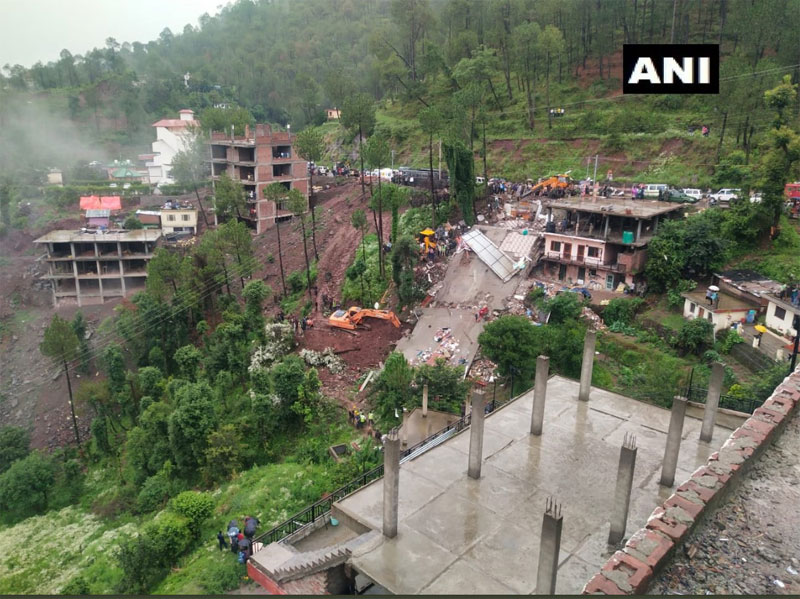 ಹಿಮಾಚಲದಲ್ಲಿ ಬಹುಮಹಡಿ ಕಟ್ಟಡ ಕುಸಿತ: 2 ಸಾವು, ಅವಶೇಷಗಳಡಿಯಲ್ಲಿ ಸಿಲುಕಿದ ಯೋಧರು