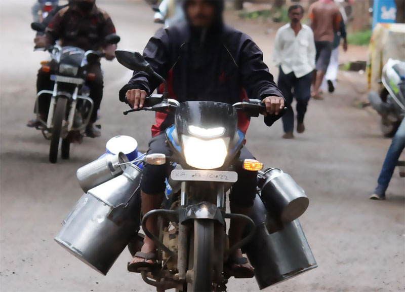 ಕಲಬೆರಕೆ ಹಾಲು ಮಾರಿ ಕೋಟ್ಯಧೀಶರಾದ ಸೋದರರು!