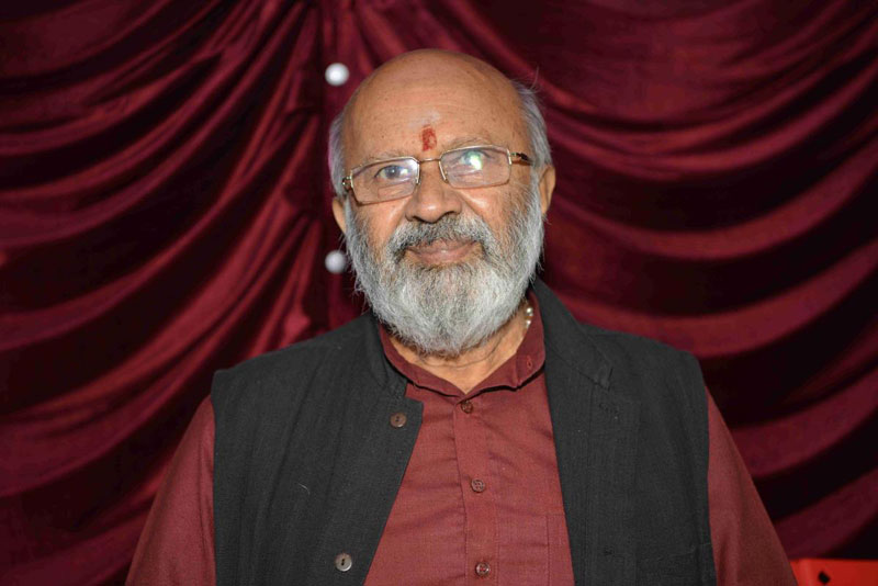 ದೇವರು ಬೇಕಾಗಿದ್ದಾರೆ...