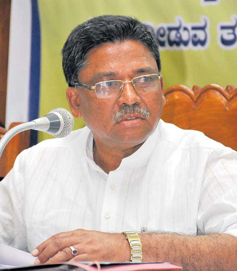 ಕಾಂಗ್ರೆಸ್ ನಾಯಕರಿಗೆ ವಿನಾಕಾರಣ ತೊಂದರೆ: ಉಗ್ರಪ್ಪ ಬೇಸರ