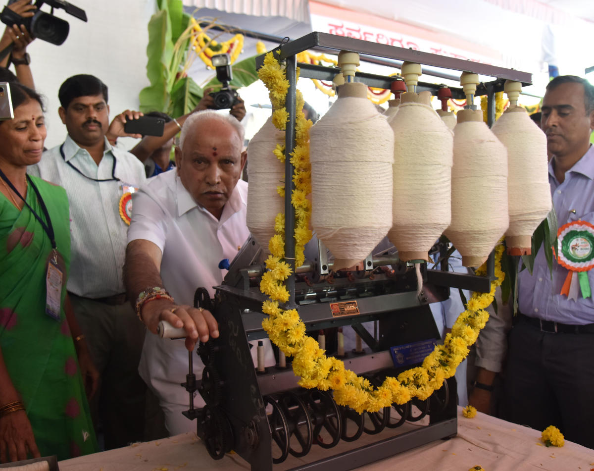 ಖಾದಿ ವಸ್ತ್ರಗಳ ಮೆರುಗು