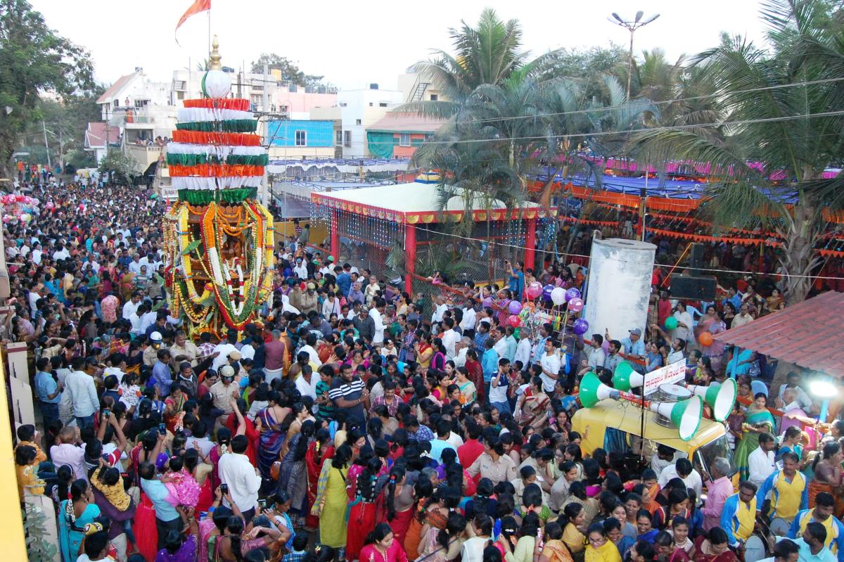 ಬನಶಂಕರಿ ರಥೋತ್ಸವದಲ್ಲಿ ಜನ ಜಾತ್ರೆ