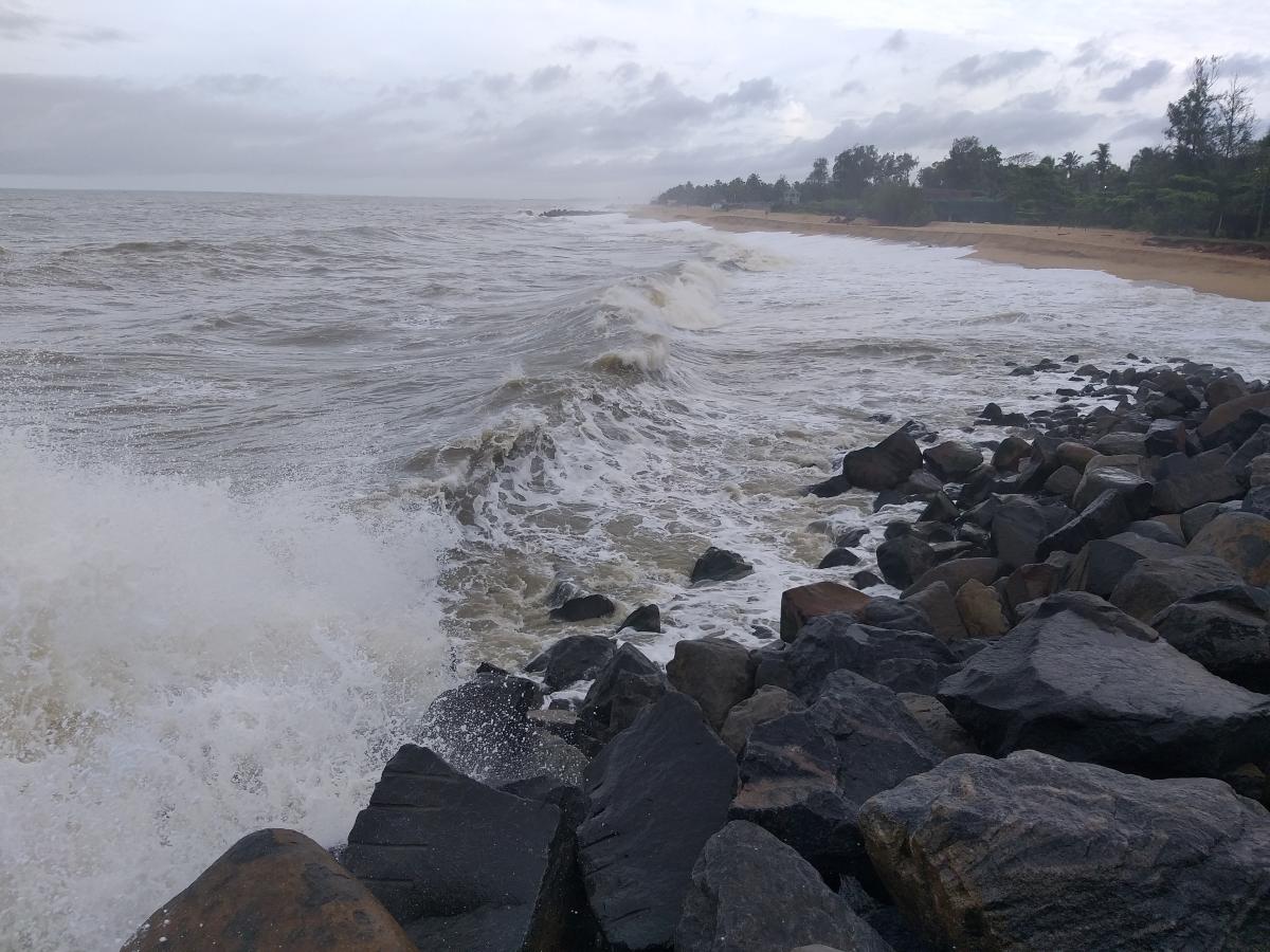 ದಿಕ್ಕು ಬದಲಿಸಿದ ‘ನಿಸರ್ಗ’: ಕಾರವಾರ, ಕೊಡಗಿನಲ್ಲಿ ಭಾರಿ ಮಳೆ
