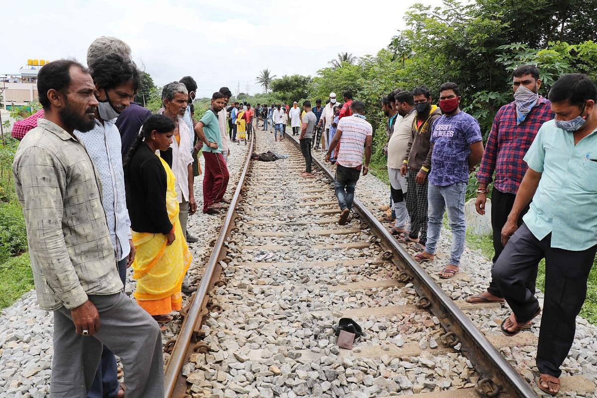 ಪೀಣ್ಯ: ಸೋಲದೇವನಹಳ್ಳಿ ಬಳಿ ರೈಲ್ವೆ ಹಳಿ ಮೇಲೆ ಮೃತದೇಹ ಪತ್ತೆ– ಕೊಲೆಯ ಶಂಕೆ