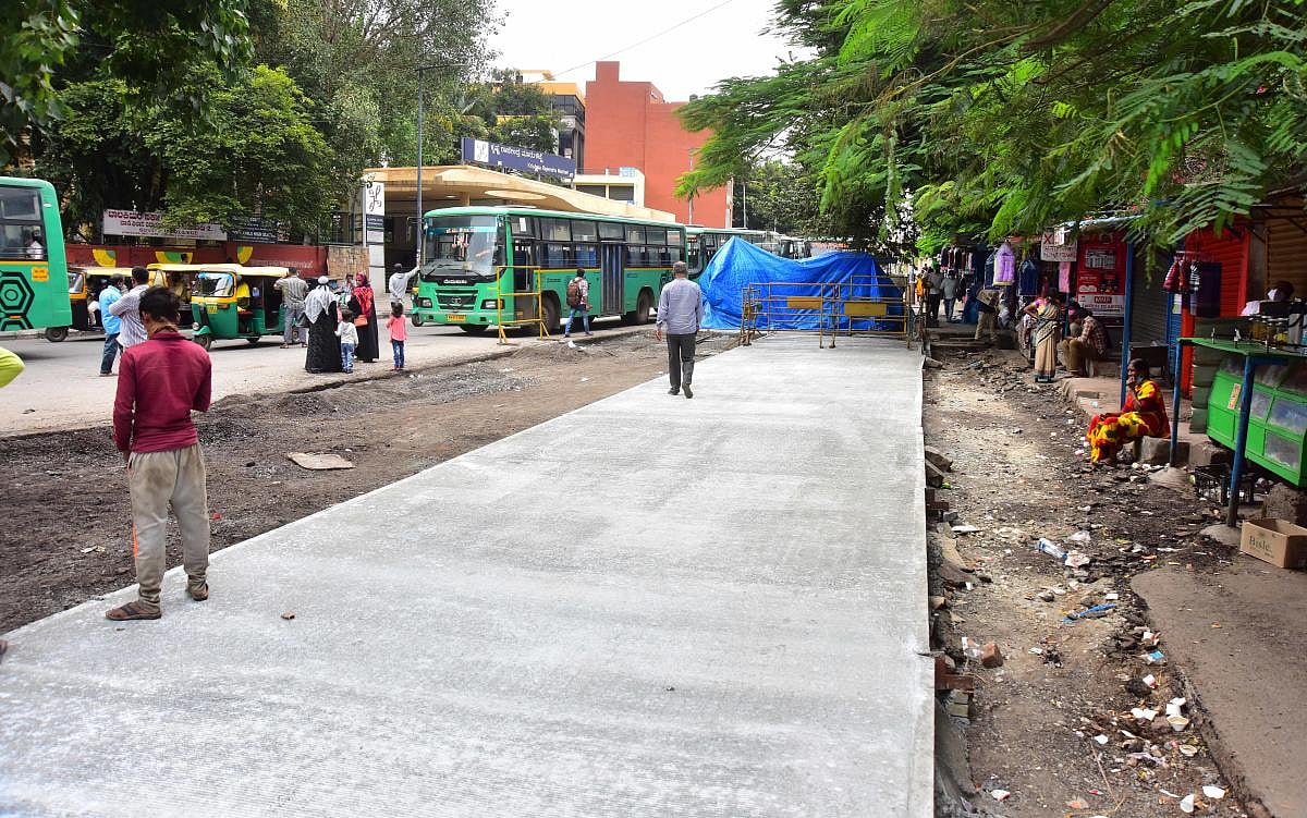 ವೈಟ್‌ ಟಾಪಿಂಗ್ ಕಾಮಗಾರಿ: ದೊಡ್ಡನೆಕ್ಕುಂದಿ ಮುಖ್ಯರಸ್ತೆಯಲ್ಲಿ ಸಂಚಾರ ನಿರ್ಬಂಧ