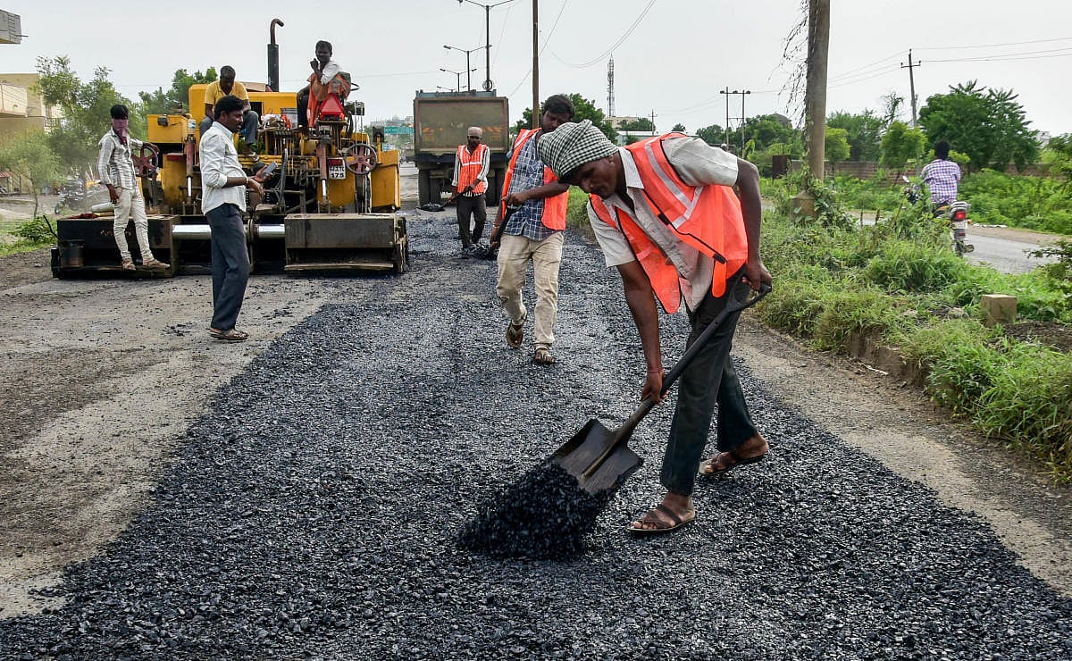ಹೆದ್ದಾರಿ ಅಕ್ರಮದ ಬಗ್ಗೆ ಸಿಎಜಿ ವರದಿ: ಕೇಂದ್ರದ ವಿರುದ್ಧ ಕಾಂಗ್ರೆಸ್‌ ದಾಳಿ