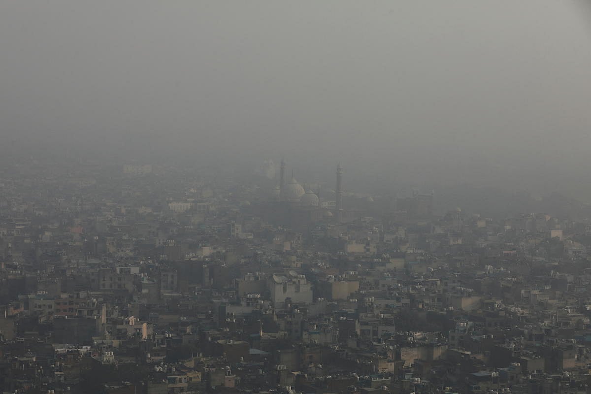 ದೆಹಲಿ ವಾಯುಮಾಲಿನ್ಯ: ಶೇ 50 ಸರ್ಕಾರಿ ಸಿಬ್ಬಂದಿಗೆ ಮನೆಯಿಂದಲೇ ಕೆಲಸ