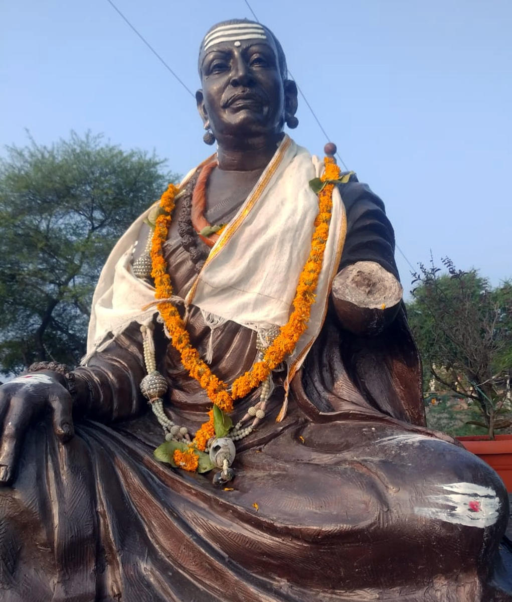 ರಾಮದುರ್ಗ: ಬಸವೇಶ್ವರರ ಪ್ರತಿಮೆ ವಿರೂಪ