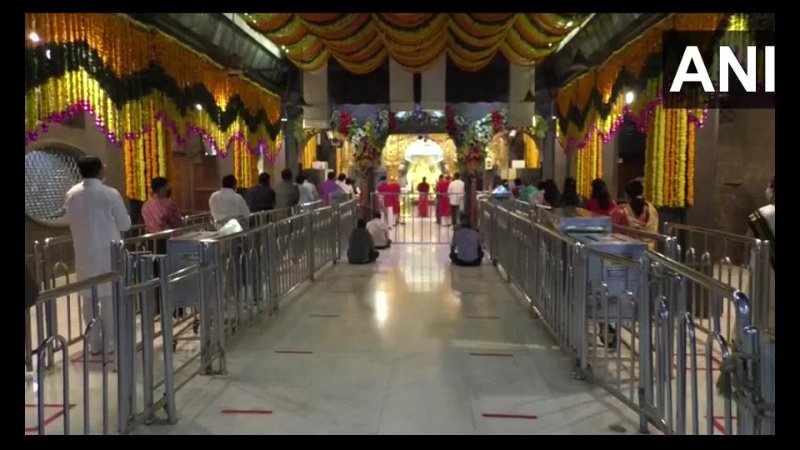 ಮಹಾರಾಷ್ಟ್ರ: ಹಲವು ತಿಂಗಳುಗಳ ನಂತರ ಮತ್ತೆ ತೆರೆದ ಶಿರಡಿ ಸಾಯಿಬಾಬಾ ದೇವಸ್ಥಾನ