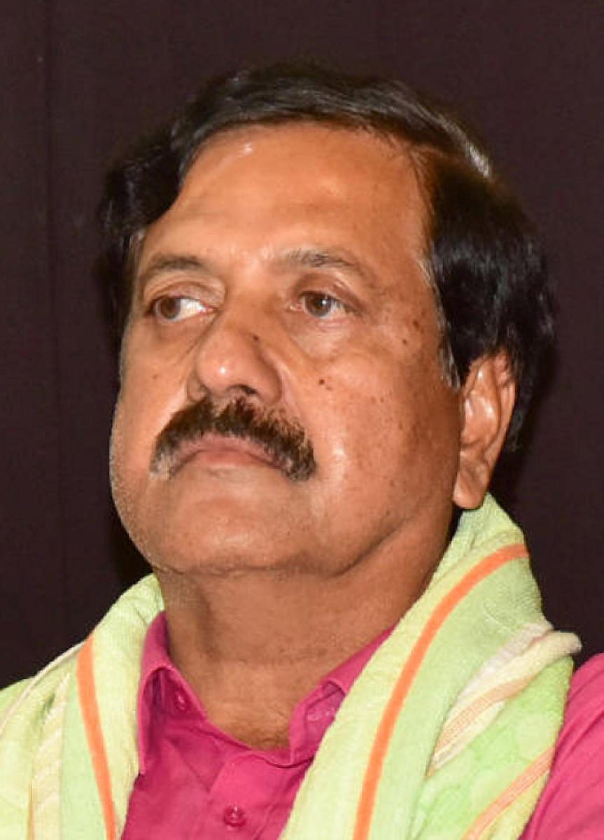 ಚಿಕ್ಕಮಗಳೂರು | ಅನರ್ಹರಿಗೆ ಭೂಮಿ: ಸಮಿತಿ ಸದಸ್ಯರಿಗೂ ಸಮಾನ ಹೊಣೆ