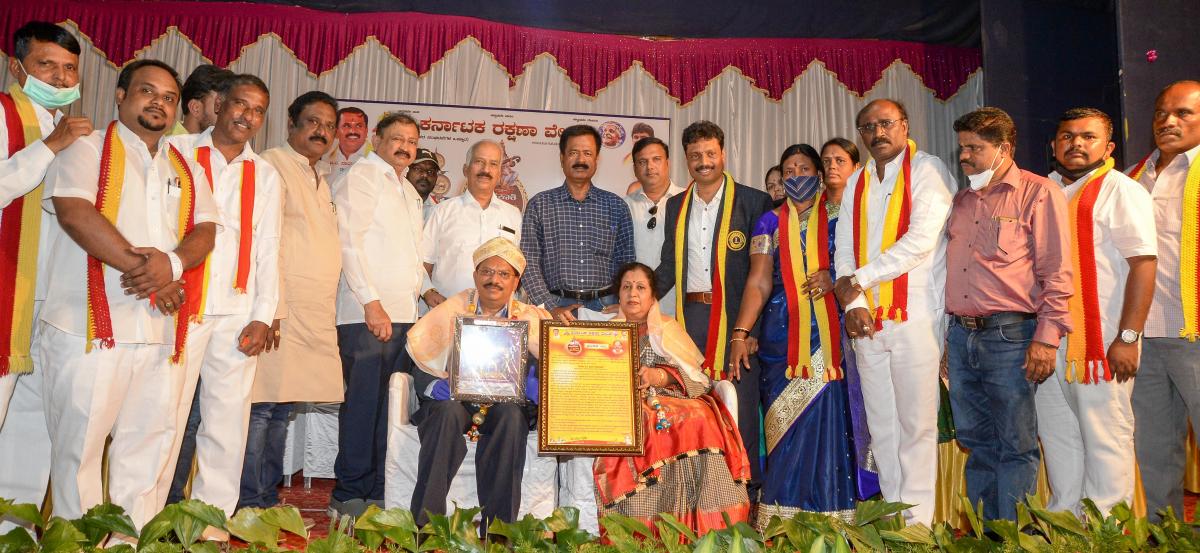ಇಂಗ್ಲಿಷ್‌ ಉಪ್ಪಿನ ಕಾಯಿಯಂತೆ ಇರಲಿ