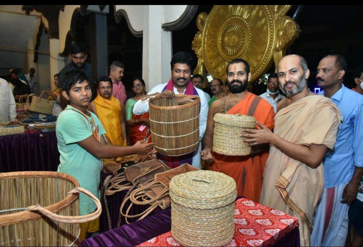 ಉಡುಪಿಯಲ್ಲಿ ಕರಕುಶಲ ವಸ್ತುಗಳ ಮಾರಾಟ ಮಳಿಗೆ
