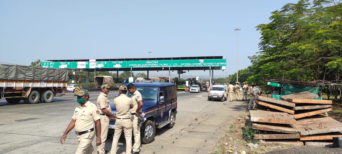 ಚಕ್ಕಾ ಜಾಮ್‌: ಹಿರೇಬಾಗೇವಾಡಿ ಟೋಲ್ ಬಳಿ ರೈತರಿಂದ ರಸ್ತೆ ತಡೆ