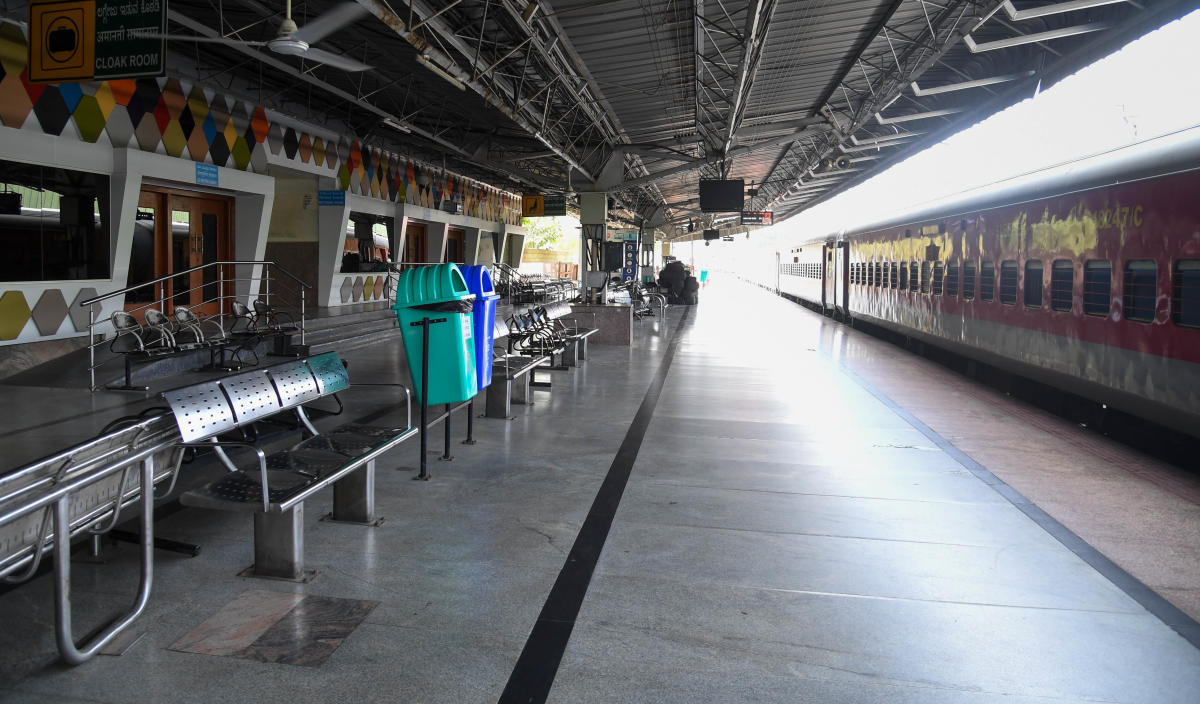 ‘ಜನತಾ ಕರ್ಪ್ಯೂ’ಗೆ ಒಂದು ವರ್ಷ: ಮತ್ತೆ ಏರುಗತಿಯಲ್ಲಿ ಕೋವಿಡ್ ಅಟ್ಟಹಾಸ
