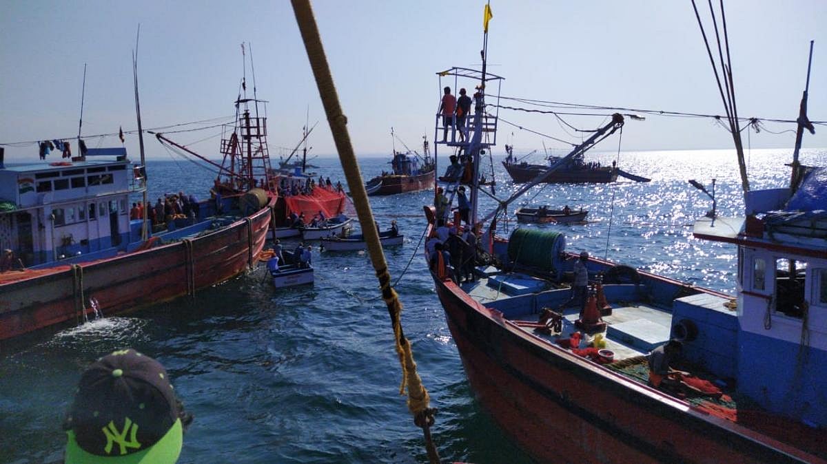 ಶ್ರೀಲಂಕಾದಿಂದ 15 ಭಾರತೀಯ ಮೀನುಗಾರರ ಬಂಧನ