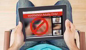 ಫ್ರಾನ್ಸ್ ಸರ್ಕಾರದ ವಿರುದ್ಧ ಕೆಂಡ ಕಾರಿದ ‘ಪೋರ್ನ್ ಹಬ್’: ಕಾರಣ ಏನು?