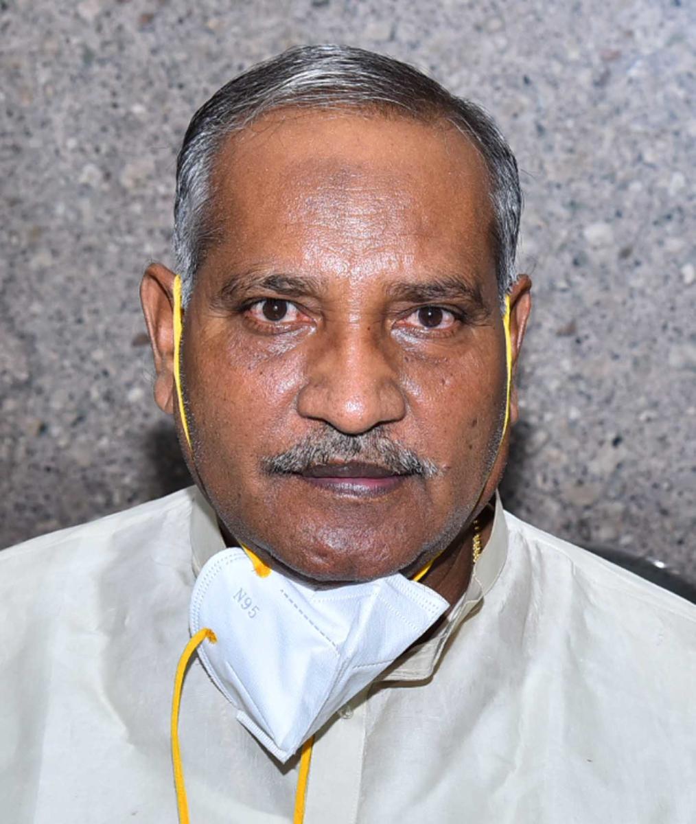 ‘ಲಂಚ ಪಡೆದು ಮನೆ ಹಂಚಿಕೆ’: ಶಾಸಕ ನೆಹರು ಓಲೇಕಾರ ಗಂಭೀರ ಆರೋಪ