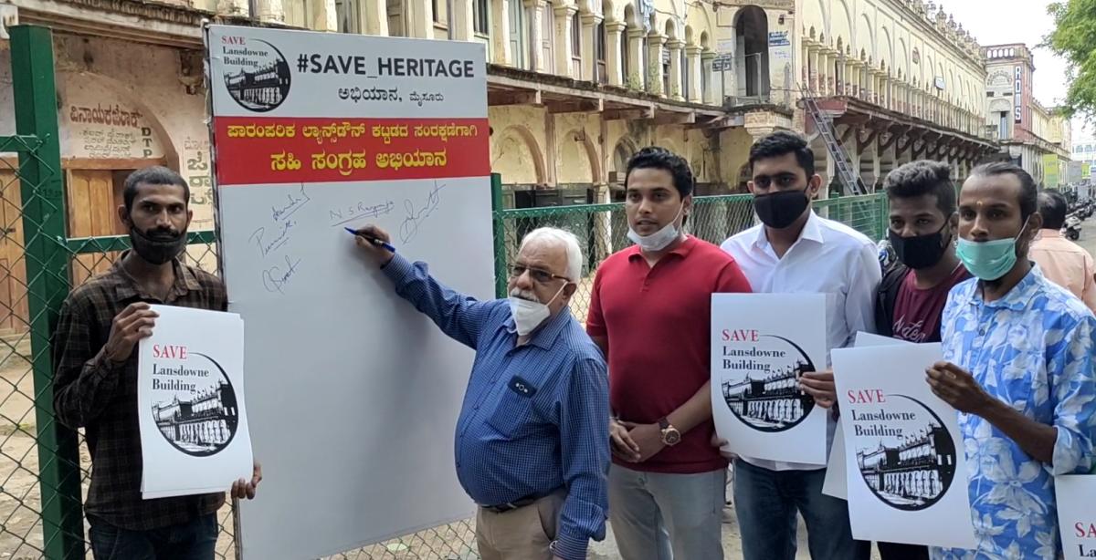 ಮೈಸೂರಿನ ಲ್ಯಾನ್ಸ್‌ಡೌನ್‌, ದೇವರಾಜ ಮಾರುಕಟ್ಟೆ ಸಂರಕ್ಷಣೆ: ಸಹಿ ಸಂಗ್ರಹ ಅಭಿಯಾನ