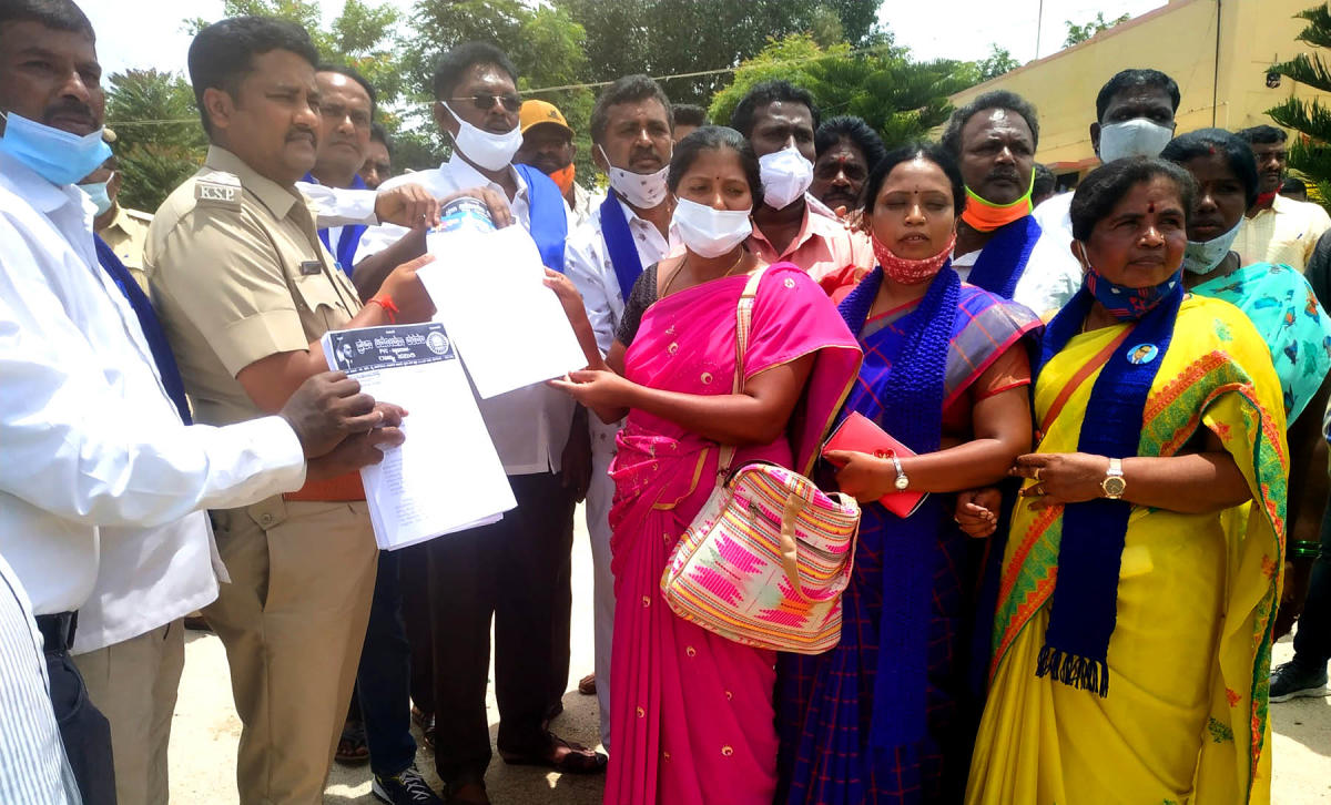 ಹಲ್ಲೆ: ಸಂತ್ರಸ್ತ ಕುಟುಂಬಕ್ಕೆ ರಕ್ಷಣೆ ನೀಡಲು ಒತ್ತಾಯ