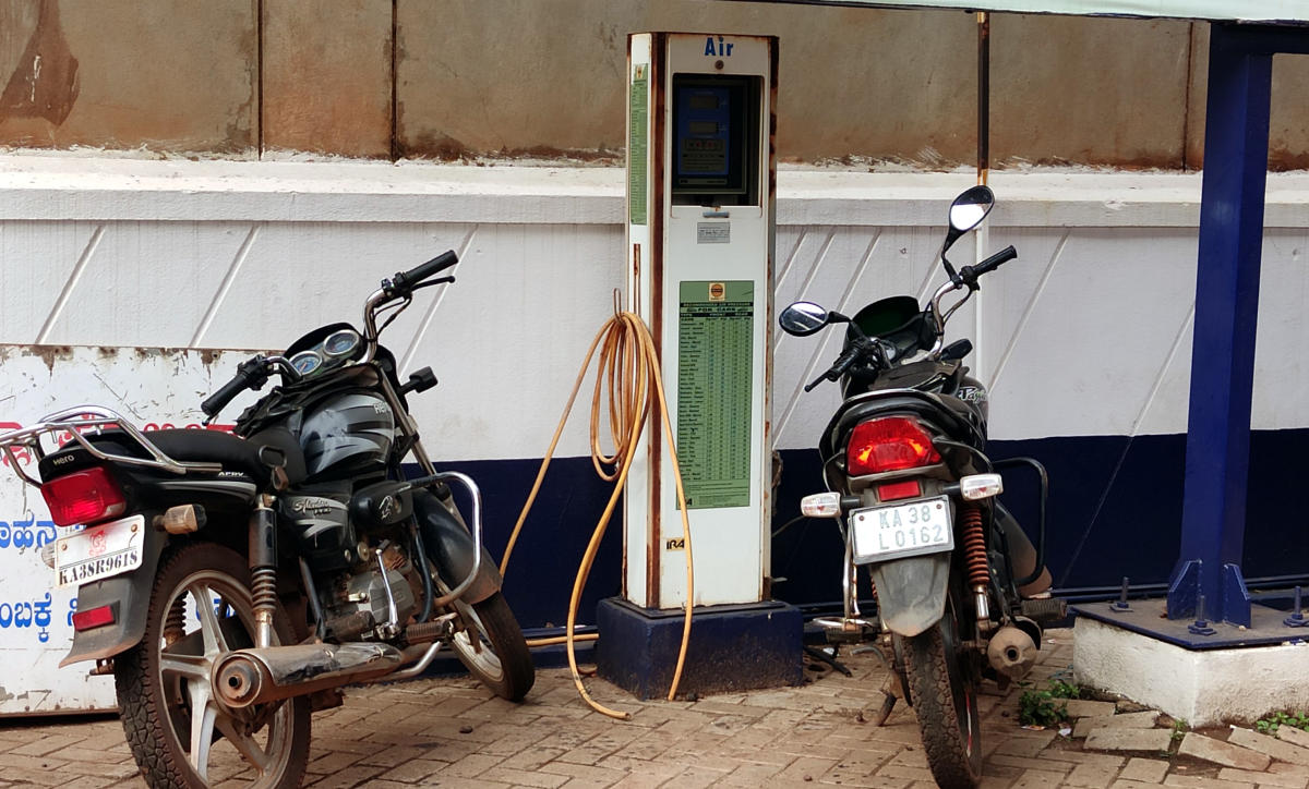 ಬೀದರ್‌: ಪೆಟ್ರೋಲ್‌ ಬಂಕ್‌ಗಳಲ್ಲಿ ಗ್ರಾಹಕರಿಗೆ ಸೌಲಭ್ಯ ಕೊರತೆ