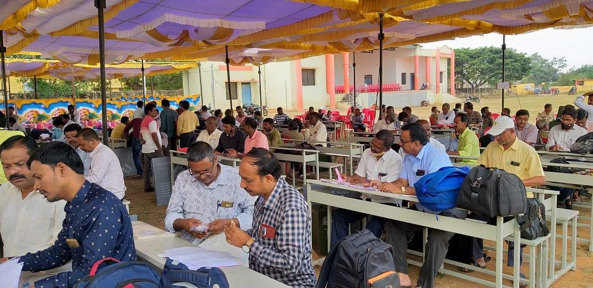 15 ತಿಂಗಳಲ್ಲೇ ಪದವಿ ಕಾಲೇಜು ಬೋಧಕ ಸಿಬ್ಬಂದಿಗೆ ಮೂರನೇ ವರ್ಗಾವಣೆ!