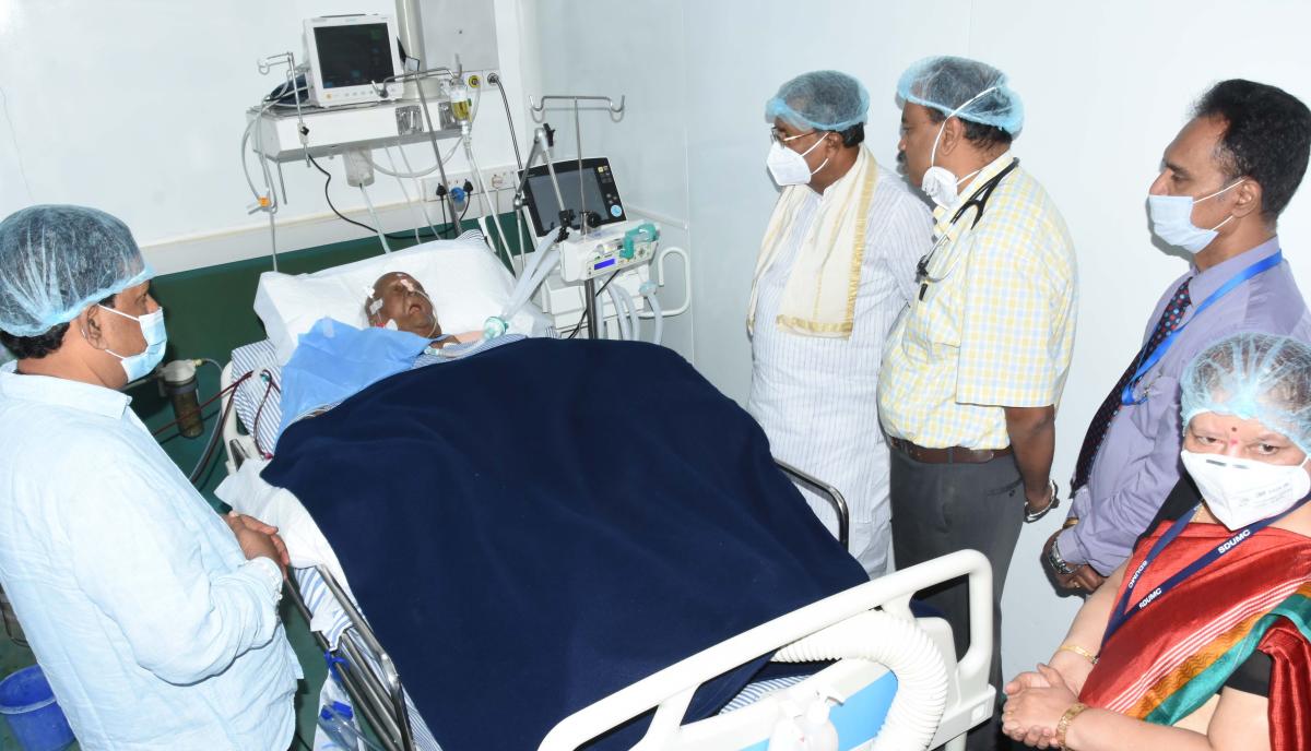 ಜಾಲಪ್ಪರ ಆರೋಗ್ಯ ವಿಚಾರಿಸಿದ ಸಿದ್ದರಾಮಯ್ಯ