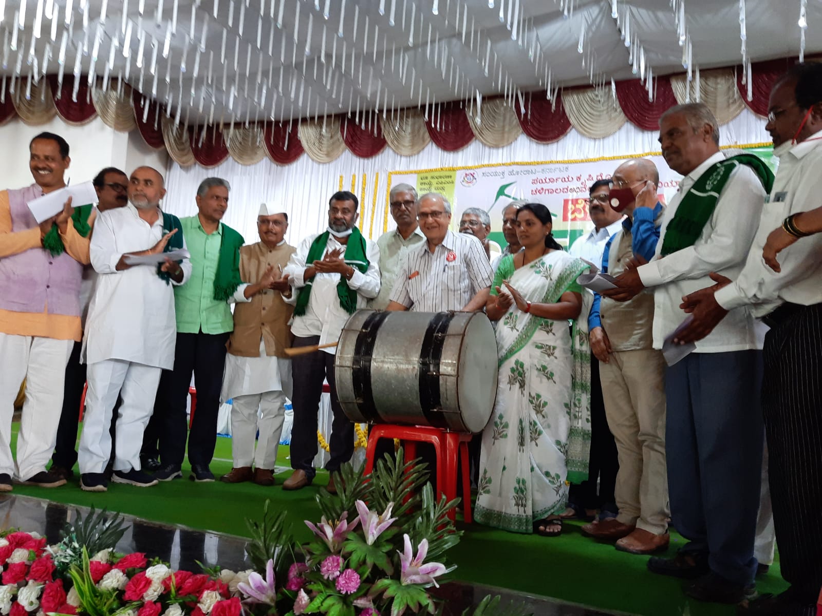 'ರೈತ ಅಧಿವೇಶನ': ಕೃಷಿ ಕಾಯ್ದೆಗಳ ವಾಪಸ್‌ಗೆ ಹಕ್ಕೊತ್ತಾಯ