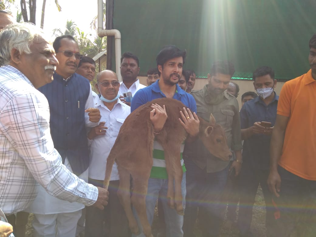 ಎಂಇಎಸ್ ನಿಷೇಧಿಸಲು ಸರ್ಕಾರ ಚಿಂತಿಸಲಿ: ನಟ ಪ್ರೇಮ್