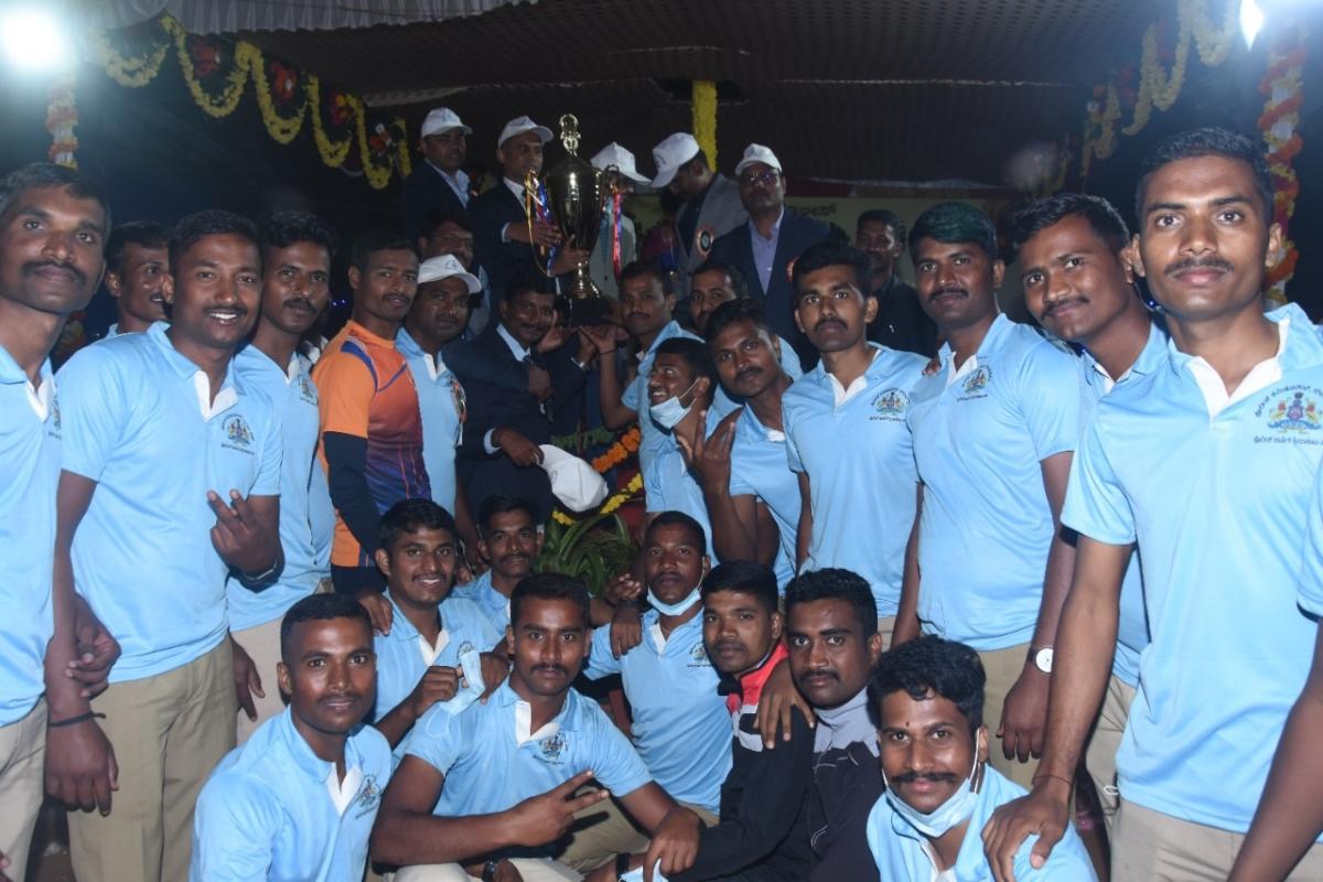 ಪೊಲೀಸ್ ಕ್ರೀಡಾಕೂಟ: ಸಿಎಆರ್ ತಂಡ ಚಾಂಪಿಯನ್‌