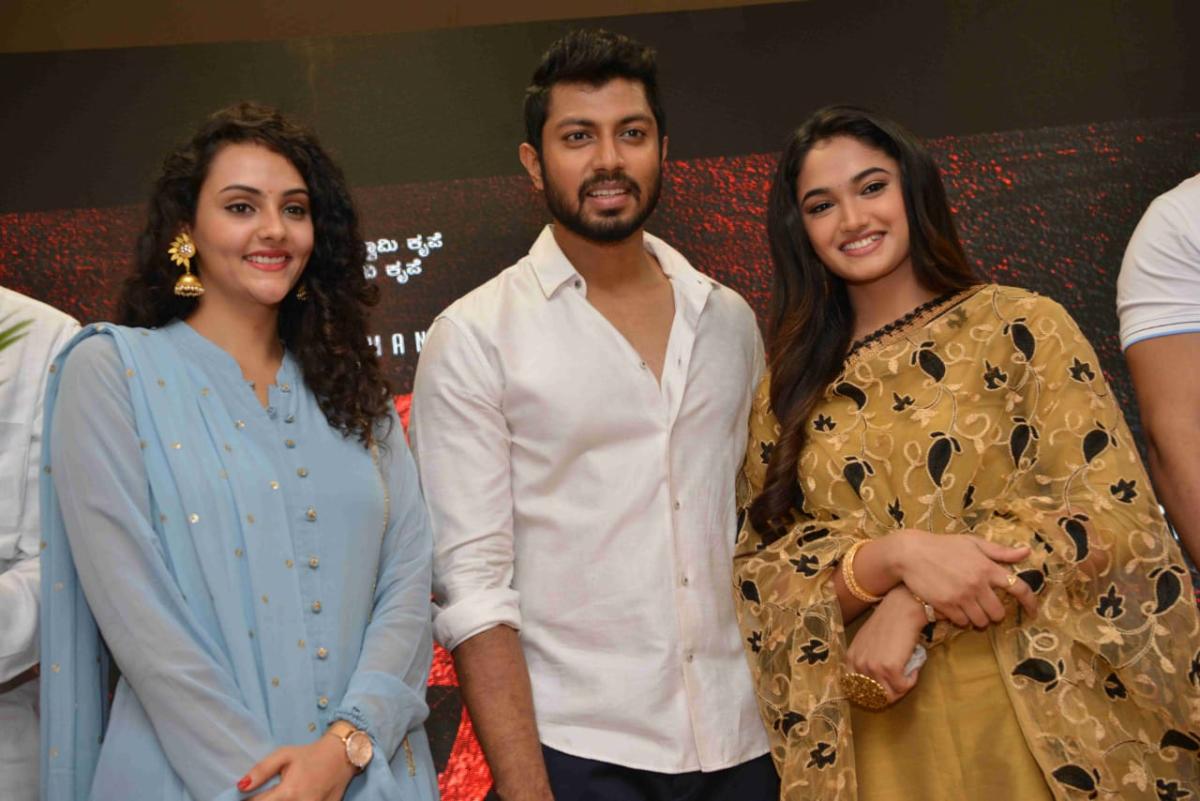 ರಾಣ ಸಿನಿಮಾದ ’ಮಳ್ಳಿ ಮಳ್ಳಿ’ 4ಕೆ ವಿಡಿಯೊ ಸಾಂಗ್‌ ಬಿಡುಗಡೆ...