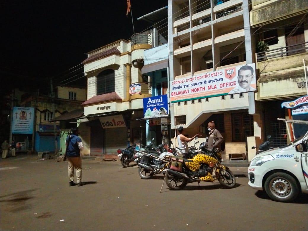 ಬೆಳಗಾವಿ: ಬಿಜೆಪಿ ಶಾಸಕ ಅನಿಲ ಬೆನಕೆ ಕಚೇರಿ ಮೇಲೆ ಕಲ್ಲುತೂರಾಟ