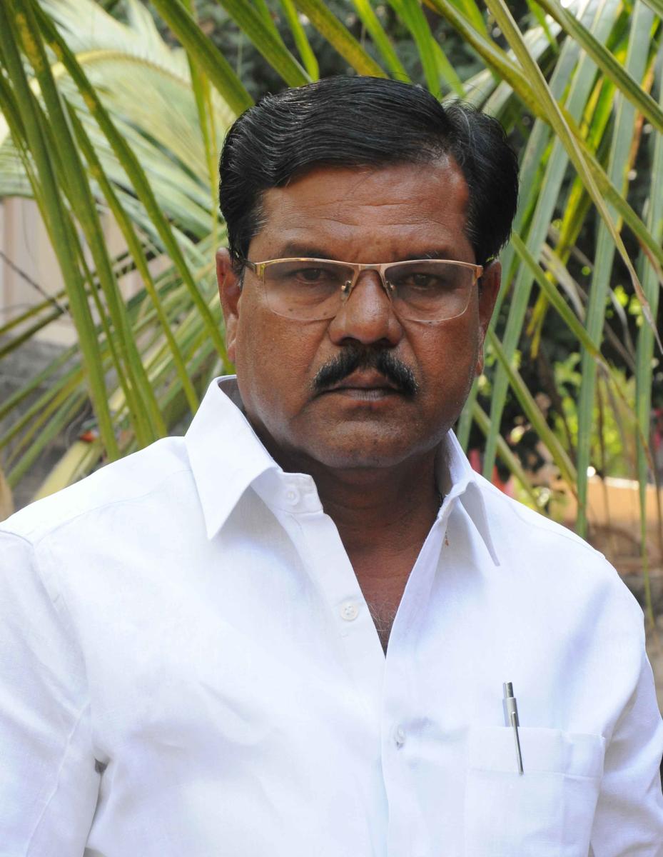 ನಾಲ್ಕು ತಿಂಗಳಿಂದ ವೇತನವಿಲ್ಲ: ಅಂಬುಲೆನ್ಸ್‌ ಸಿಬ್ಬಂದಿ ಅಳಲು