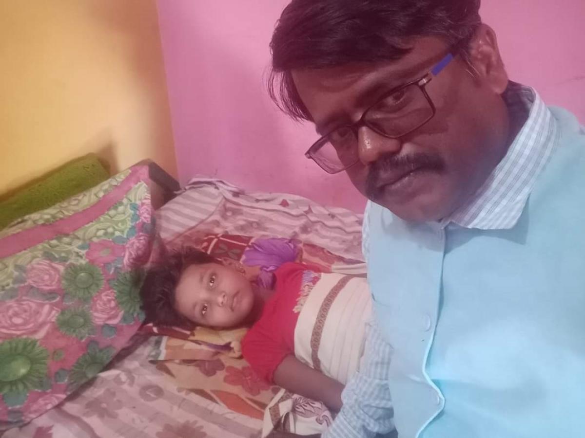 ಬೆಳಗಾವಿ: ವಿದ್ಯಾರ್ಥಿನಿ ಚಿಕಿತ್ಸೆಗಾಗಿ ಫೇಸ್‌ಬುಕ್‌ ಬಳಕೆ, ₹1.80 ಲಕ್ಷ ಸಂಗ್ರಹ