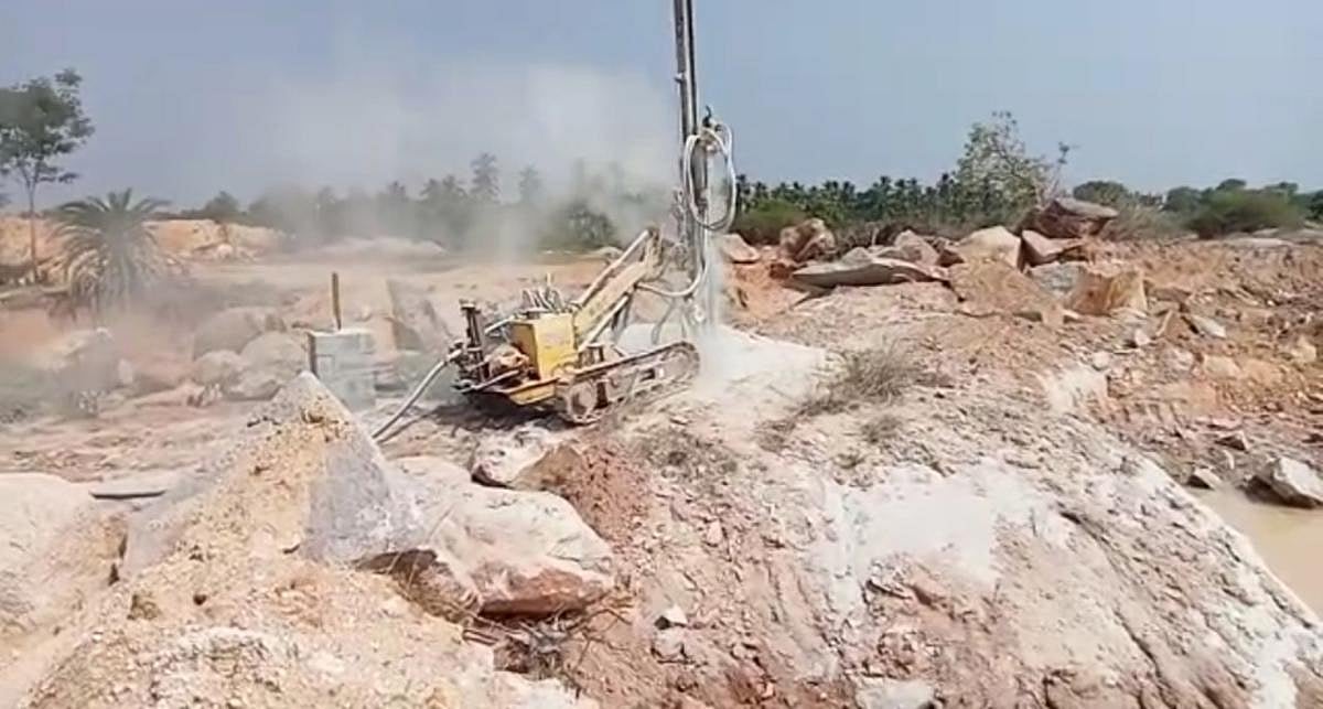 ಕಲ್ಲುಗಣಿಗಾರಿಕೆಯ ರಾಜಧನ ಪಾವತಿ ವ್ಯವಸ್ಥೆ ಸುಧಾರಿಸಿ: ರವೀಂದ್ರ ಶೆಟ್ಟಿ