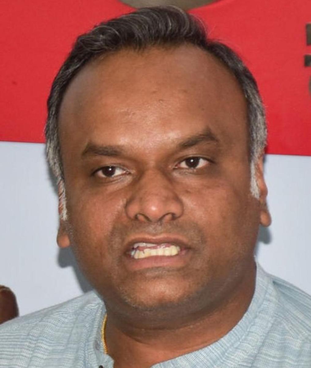 ಸಚಿವರಿಗೂ ನೋಟಿಸ್‌ ನೀಡಿದ್ದೀರಾ: ಪ್ರಿಯಾಂಕ್‌ ಪ್ರಶ್ನೆ