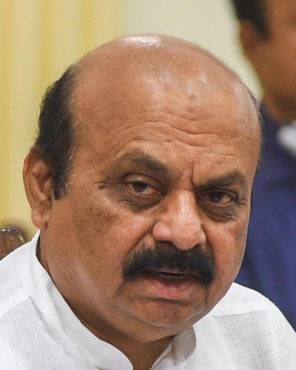 ವಾರಕ್ಕೊಮ್ಮೆ ತಾಲ್ಲೂಕು ಭೇಟಿ, ತಿಂಗಳಿಗೊಂದು ಗ್ರಾಮ ವಾಸ್ತವ್ಯ ಕಡ್ಡಾಯ: ಸಿ.ಎಂ