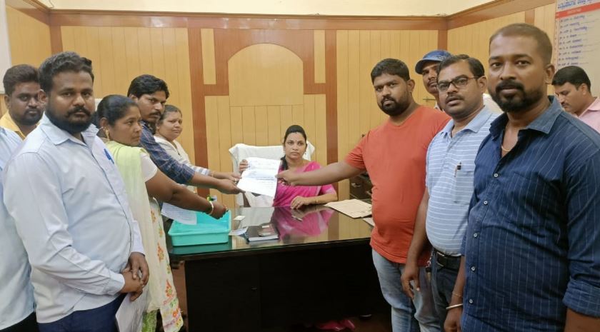 ಗದಗ: ರೋಹಿತ್‌ ಚಕ್ರತೀರ್ಥ ಬಂಧನಕ್ಕೆ ದಲಿತ ಸಂಘಟನೆಗಳ ಒಕ್ಕೂಟ ಆಗ್ರಹ