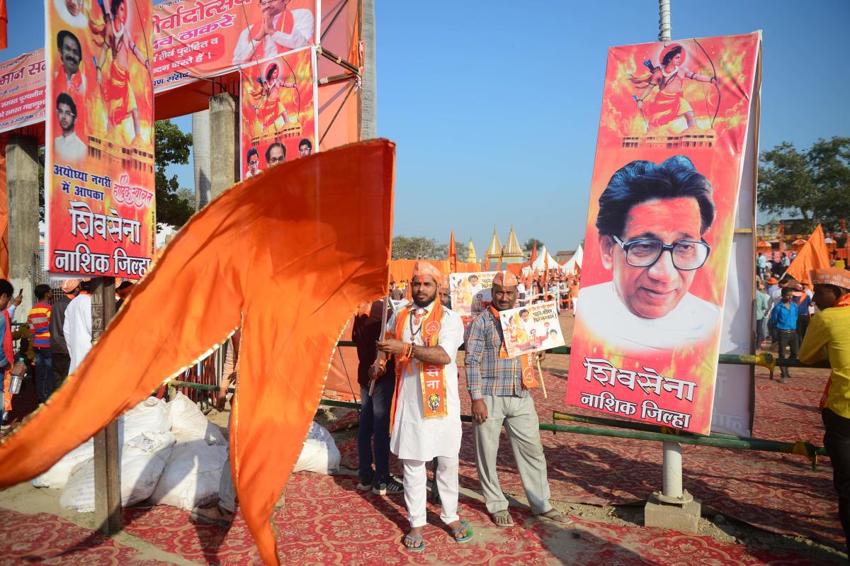 'ಮಹಾ' ಸಂಚಲನ: ಶಿವಸೇನೆ ಶಾಸಕಾಂಗ ಪಕ್ಷದ ನಾಯಕತ್ವದಿಂದ ಏಕನಾಥ್ ಶಿಂಧೆ ಹೊರಕ್ಕೆ