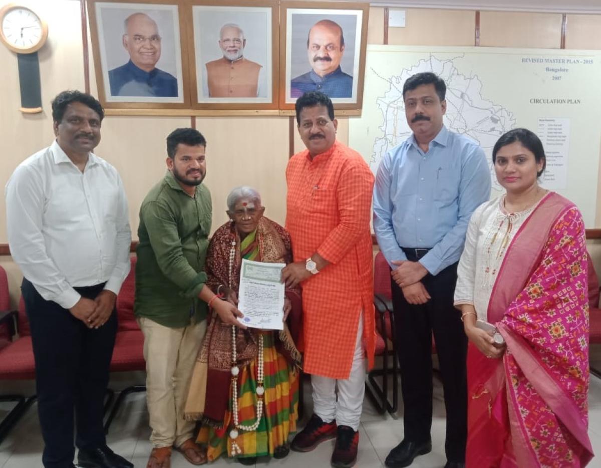ಸಾಲುಮರದ ತಿಮ್ಮಕ್ಕಗೆ ನಾಡಪ್ರಭು ಕೆಂಪೇಗೌಡ ಬಡಾವಣೆಯಲ್ಲಿ ನಿವೇಶನ ನೀಡಿದ ಬಿಡಿಎ 