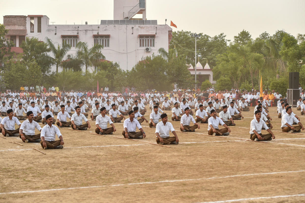 ಮಲಪ್ಪುರಂ: ಆರ್‌ಎಸ್‌ಎಸ್‌ ಕಾರ್ಯಕ್ರಮದಲ್ಲಿ ಭಾಗಿ, ಖಾದರ್‌ಗೆ ಐಯುಎಂಎಲ್ ಎಚ್ಚರಿಕೆ